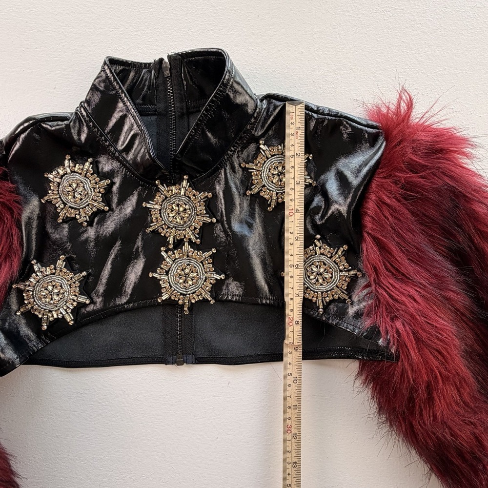 Akira Bolero Wine, Coachella, Boho Glam, Faux Fur, Festival Statement, Size S - Picture 10 of 15